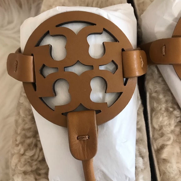 Tory Burch Miller Sandals Cloud Shearling Size 7, 8, 8.5, 9, 9.5, 10 - Picture 4 of 16